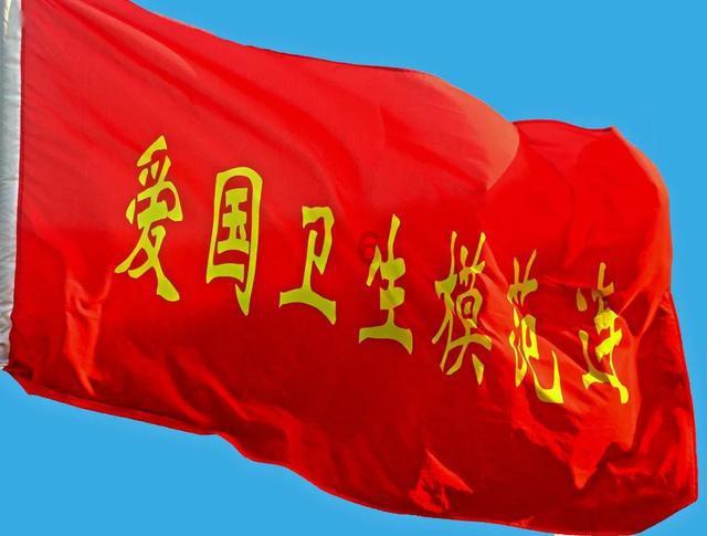 旅行时要不要购买纪念品？游戏画面